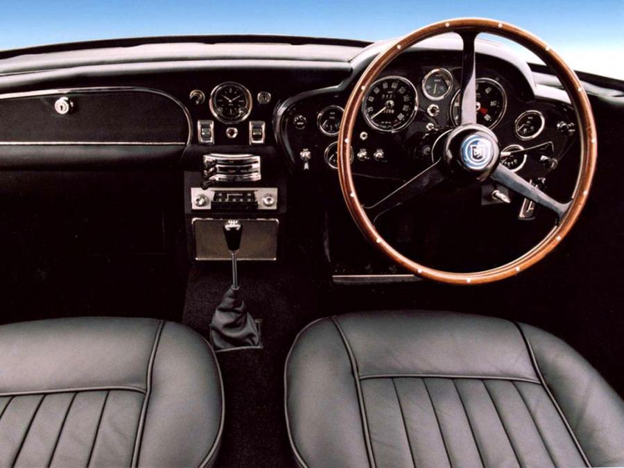 Торпедо Aston Martin DB5 1963 года  (фото 8 из 37)
